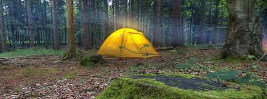Hvordan velge en god teltplass – illustrasjon